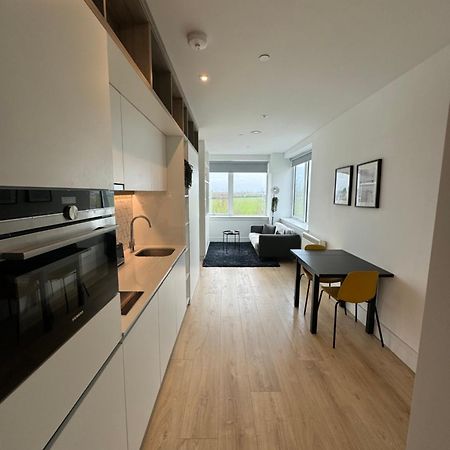 Luxx Apartment & Suites, London Heathrow Airport, Terminal 4, Piccadilly Underground Train Station Nearby! Hillingdon Luaran gambar