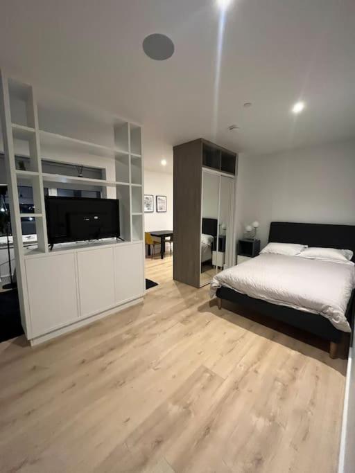Luxx Apartment & Suites, London Heathrow Airport, Terminal 4, Piccadilly Underground Train Station Nearby! Hillingdon Luaran gambar