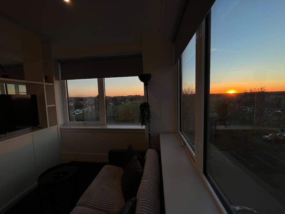 Luxx Apartment & Suites, London Heathrow Airport, Terminal 4, Piccadilly Underground Train Station Nearby! Hillingdon Luaran gambar