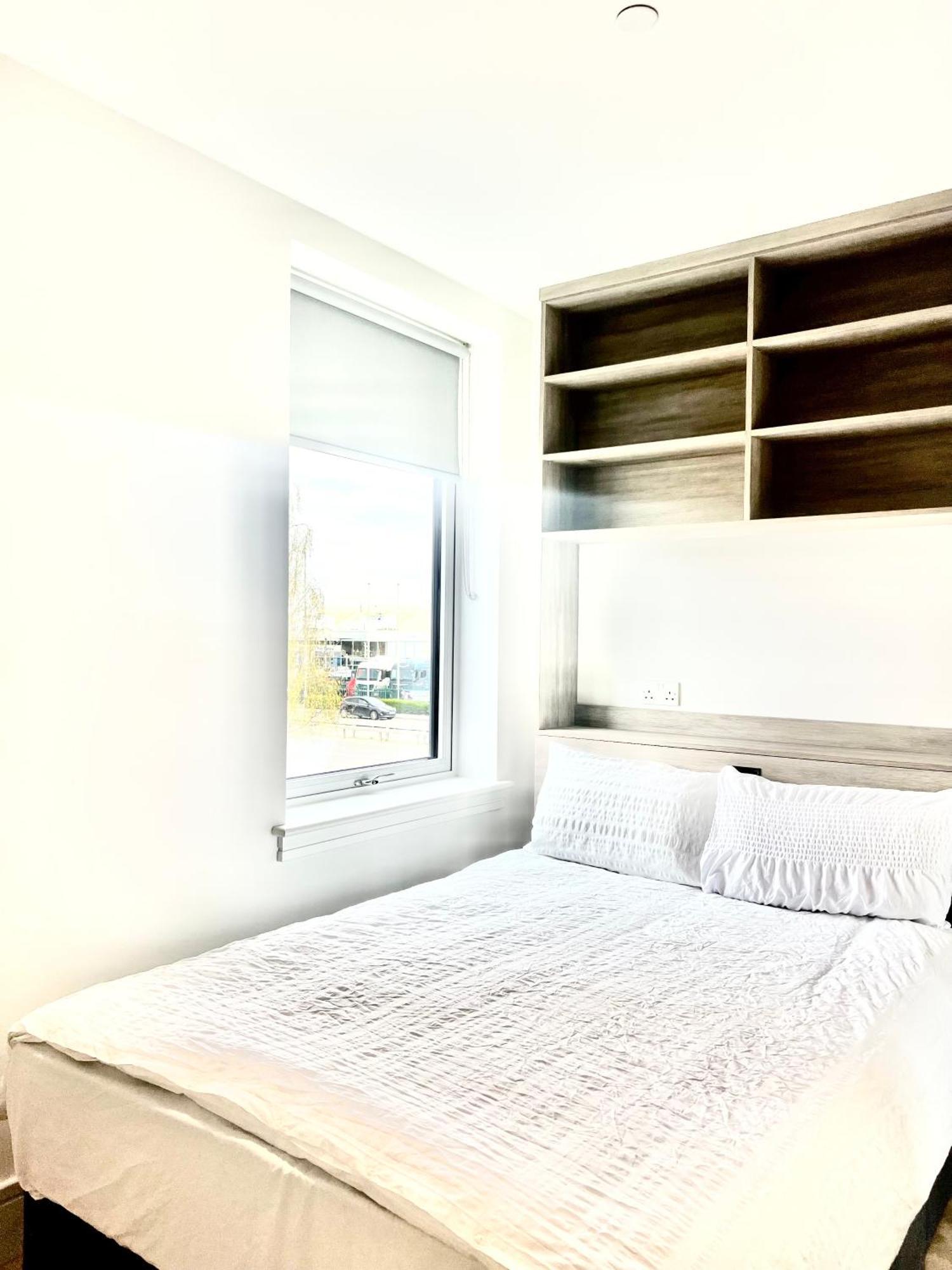 Luxx Apartment & Suites, London Heathrow Airport, Terminal 4, Piccadilly Underground Train Station Nearby! Hillingdon Luaran gambar